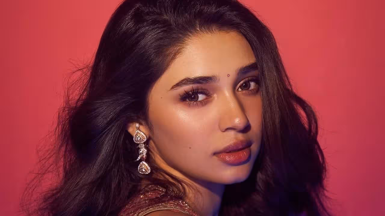 Krithi Shetty | కృతిశెట్టికి లక్కీ ఛాన్స్.. వెంకటేశ్-అనిల్ రావిపుడి మూవీలో హీరోయిన్గా..!