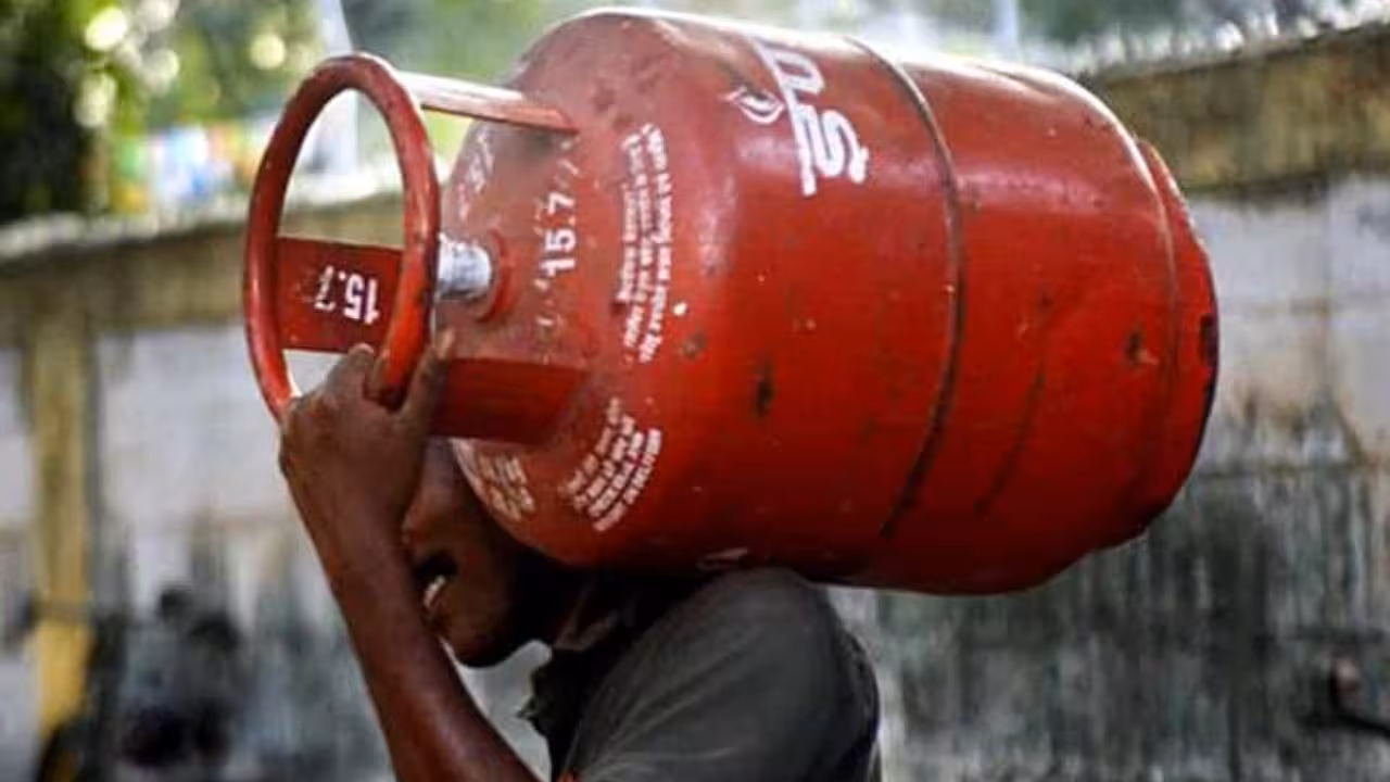 LPG Price | ఎల్పీజీ ధరలు తగ్గుతాయా..?