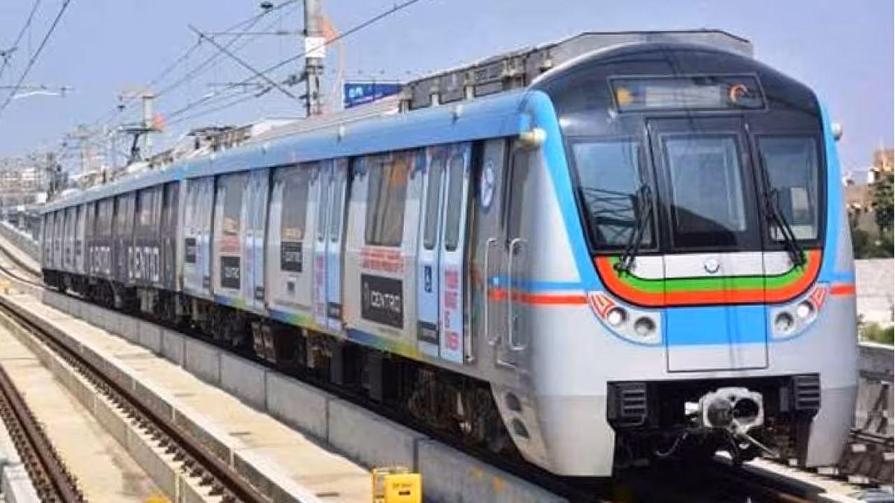 HMRL | ప్రతి 4 నిమిషాలకో మెట్రో ట్రైన్..