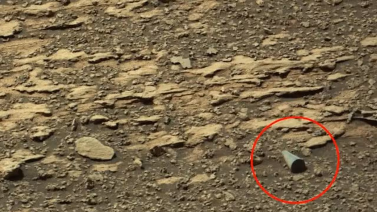 NASA | అంగారక గ్రహంపై విచిత్ర వస్తువు..!