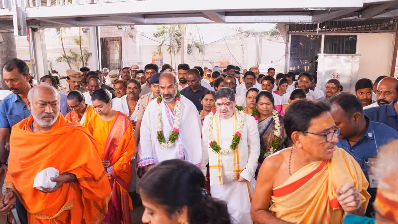 Vemulawada | ప్రజలందరూ సుఖశాంతులతో ఉండాలి : మంత్రి పొన్నం ప్రభాకర్