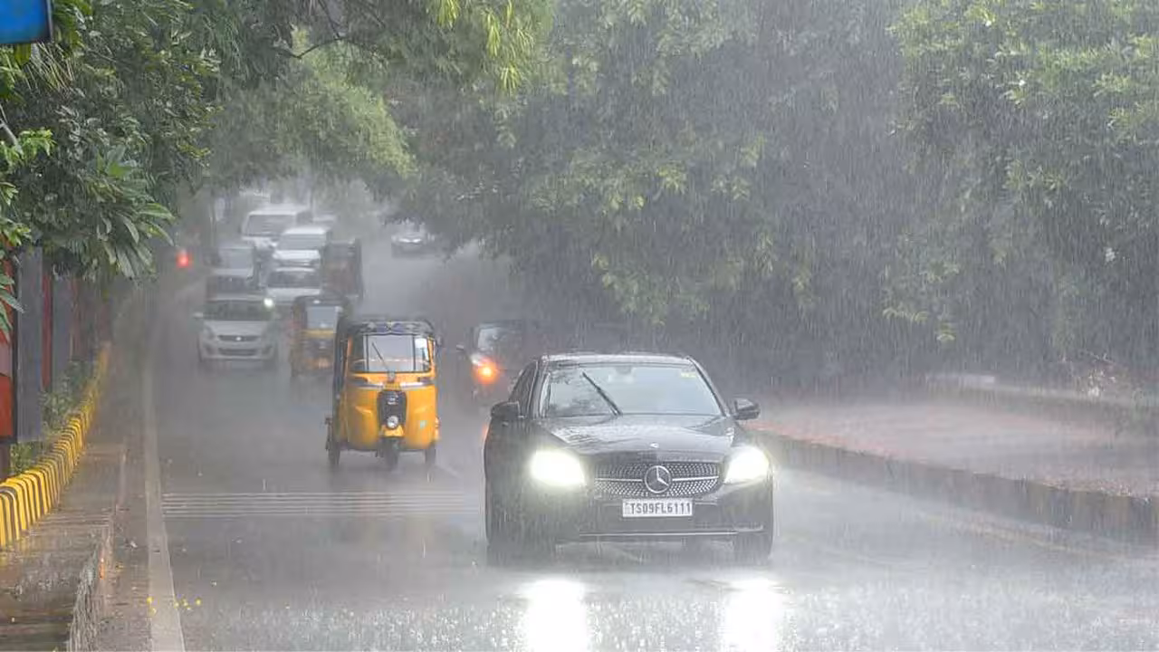 TG Weather | తెలంగాణలో మరో నాలుగైదు రోజులు వానలే.. ఎల్లో అలెర్ట్ జారీ చేసిన ఐఎండీ..!