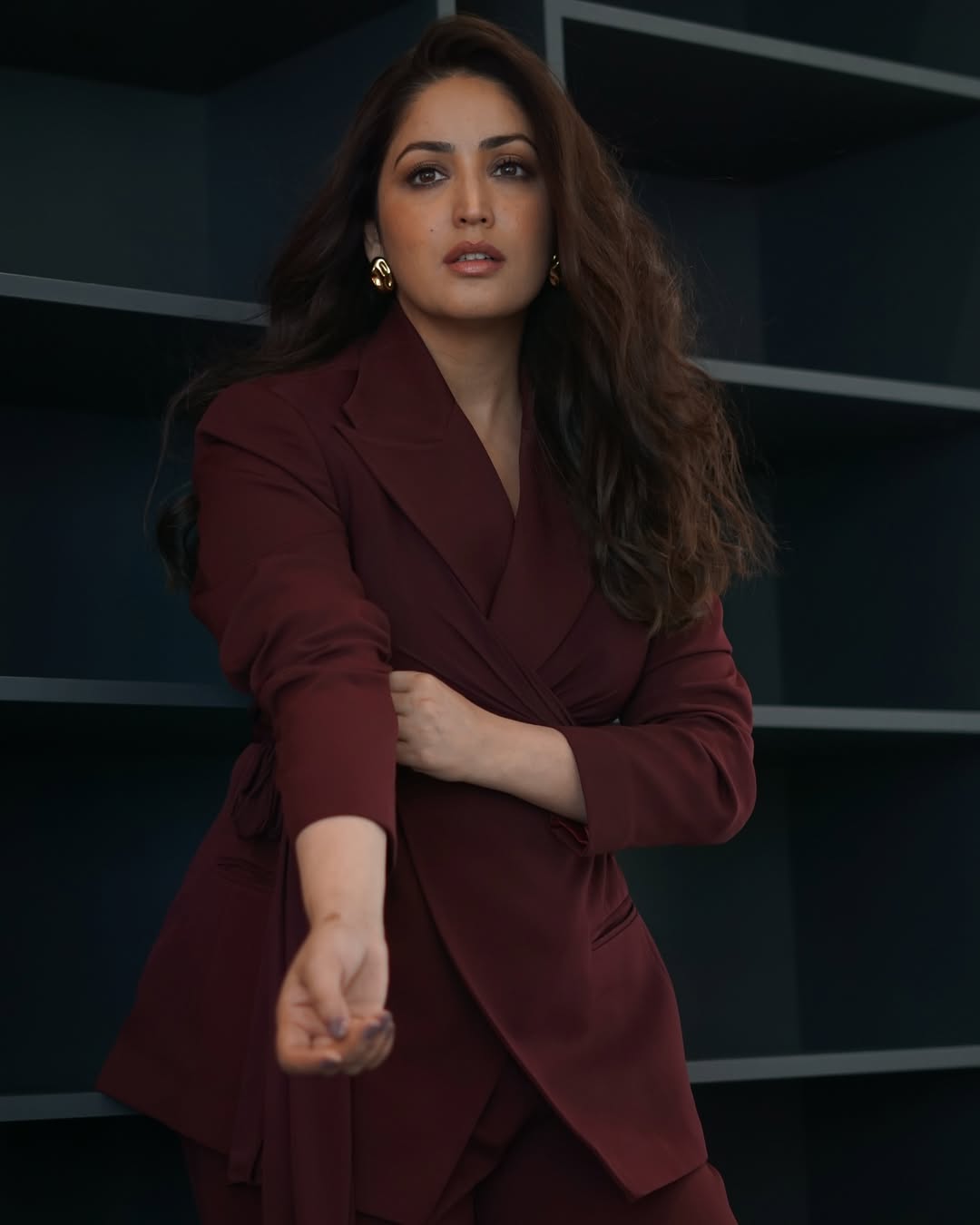 ఆదిత్య ధర్ డెబ్యూ మూవీ ఉరిలో యామీ గౌతమ్ హీరోయిన్గా నటించింది. ఈ సినిమా షూటింగ్లోనే ఆదిత్య ధర్తో ప్రేమలో పడ్డ యామీ గౌతమ్ అతడిని పెళ్లి చేసుకుంది.