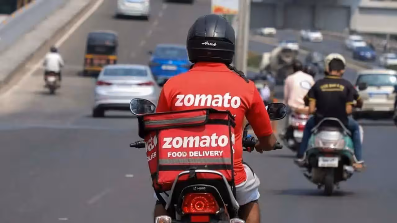 Zomato | యూజర్లకు షాక్ ఇచ్చిన జొమాటో.. మరోసారి ప్లాట్ఫాం ఫీజు పెంపు..!