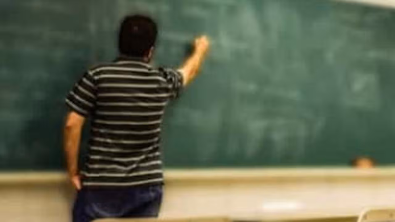 Assistant Professors | యూనివర్సిటీల్లో అధ్యాపకుల కొరత.. త్వరలో 500 అసిస్టెంట్ ప్రొఫెసర్ పోస్టులు భర్తీ!