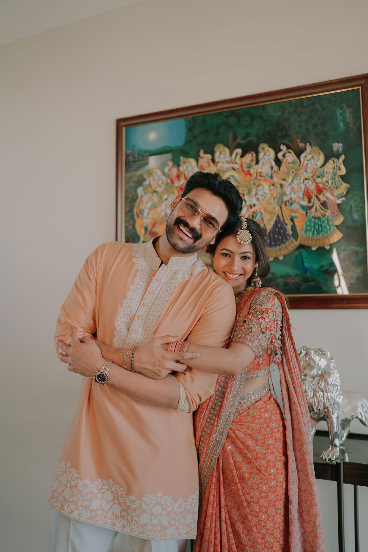 రోకా వేడుక తాలూకు ఫొటోలను సోషల్ మీడియాలో షేర్ చేశాడు.
