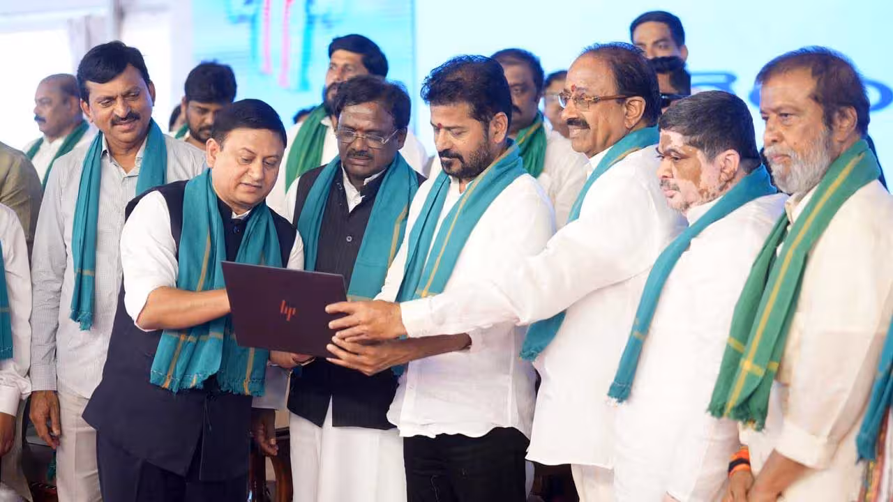 CM Revanth Reddy | రైతు భరోసా నిధులు రూ. 3,590 కోట్లు విడుదల.. రేపు రైతుల ఖాతాల్లో జమ : సీఎం రేవంత్ రెడ్డి