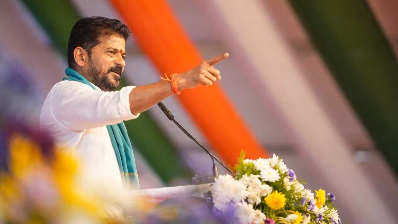 CM Revanth Reddy | మగాళ్ల వద్ద నగదు ఉంటే బెల్ట్ షాపులకిస్తారు.. సీఎం రేవంత్ రెడ్డి సంచలన వ్యాఖ్యలు