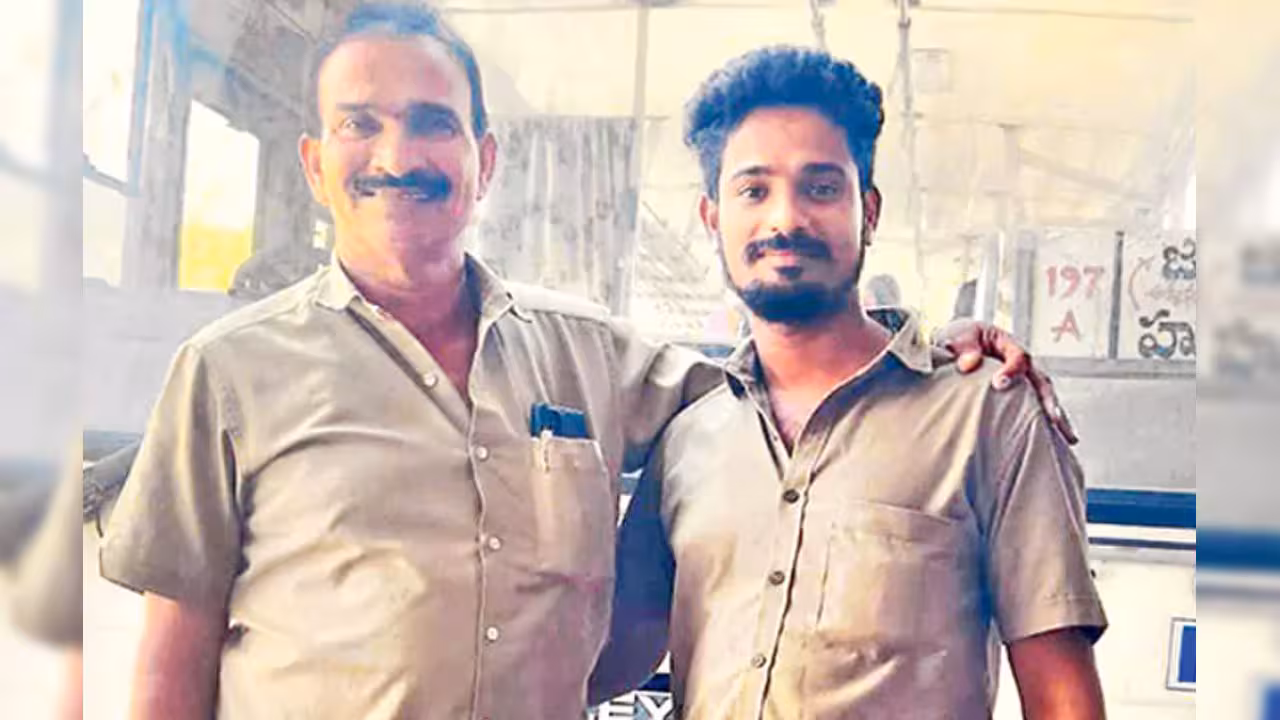 RTC | తండ్రి డ్రైవర్.. కొడుకు కండక్టర్.. ఇద్దరికీ ఒకే బస్సులో డ్యూటీ..