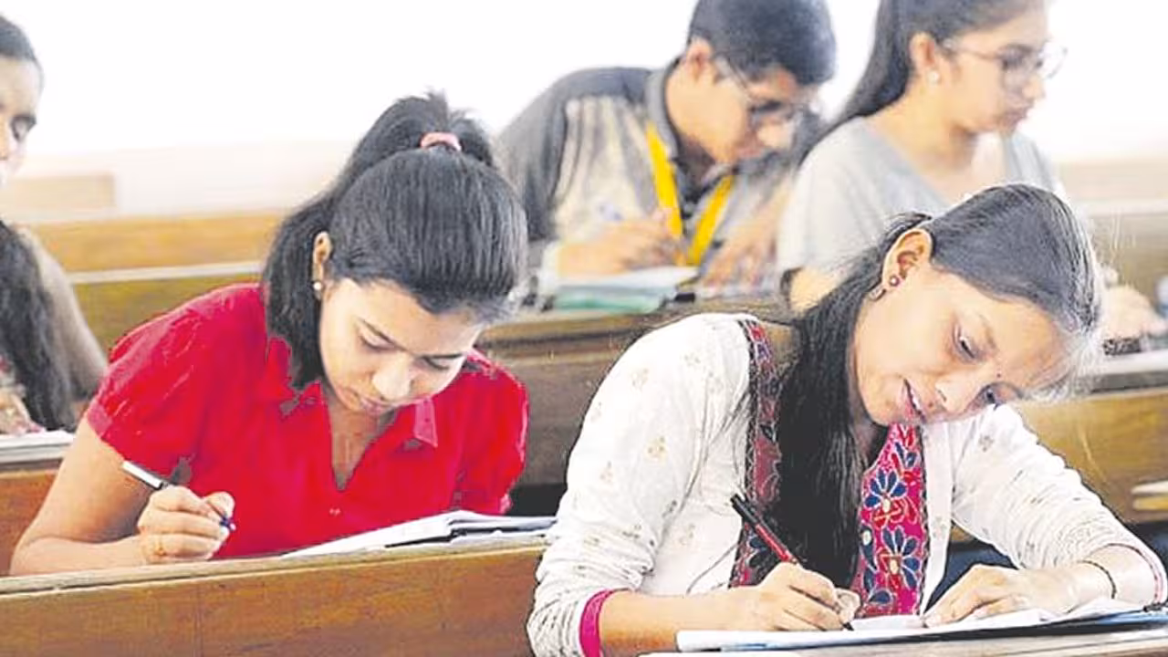 Entrance Exams | అకడమిక్ పరీక్షలు ముగుస్తున్నాయి.. ఇక ఎంట్రెన్స్ ఎగ్జామ్స్ వంతు.. ఏ Exam ఎప్పుడంటే?