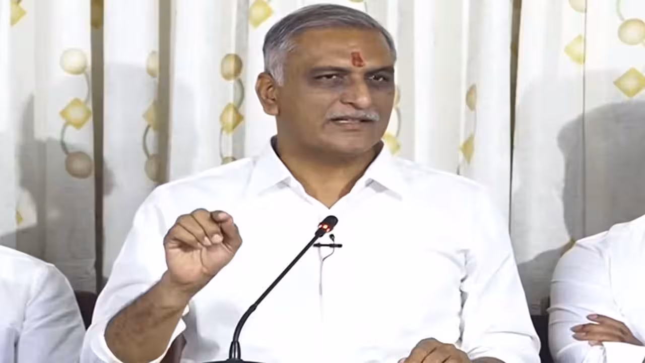Harish Rao | ప్రజా సమస్యలు ముఖ్యమా? కేరళ ఎన్నికల ప్రచారం ముఖ్యమా..? రేవంత్ సర్కార్ను నిలదీసిన హరీశ్రావు