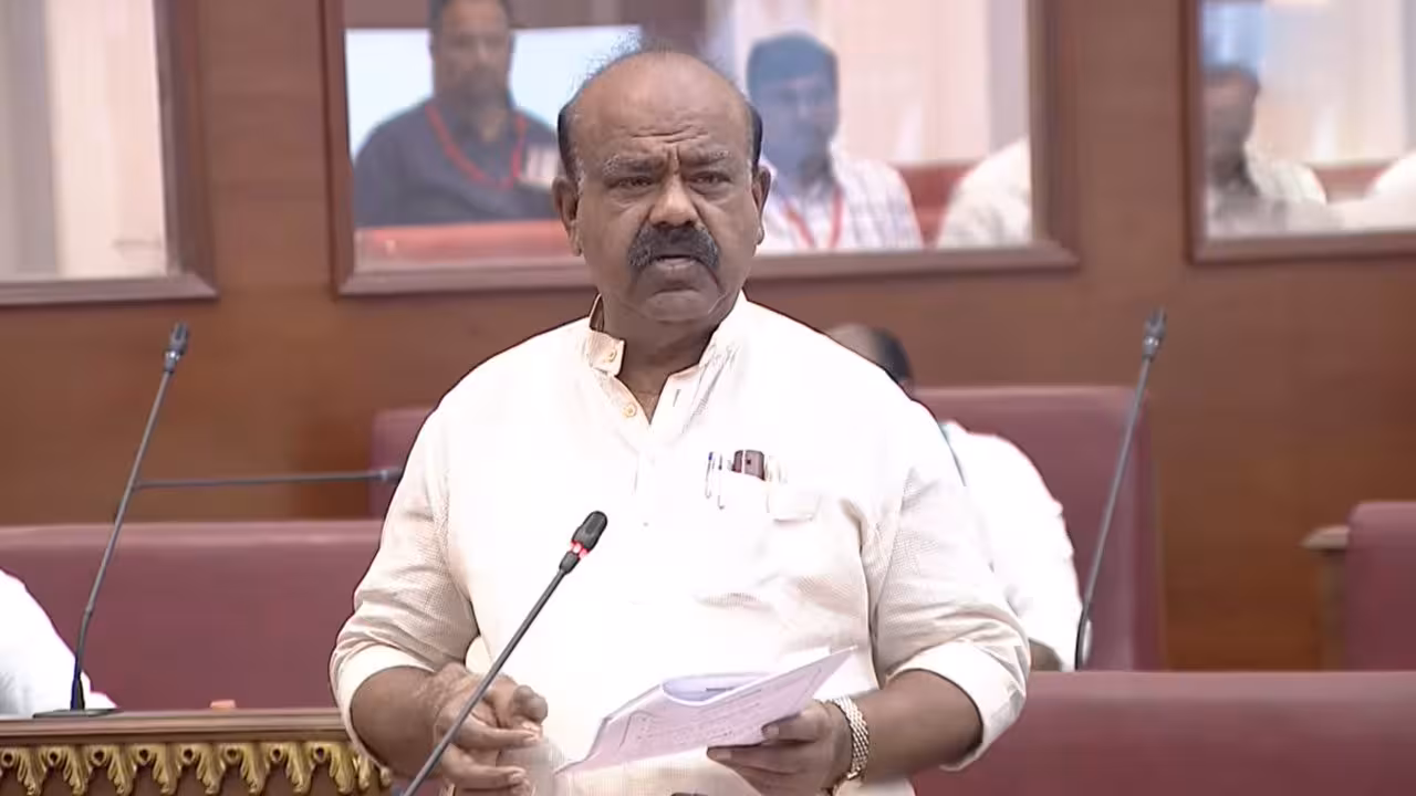 Madhusudana Chari | స్వాతంత్య్రం వచ్చి ఇన్నేండ్లయినా.. ఇండ్లు లేని నిరుపేదలు ఇంకా ఉన్నారంటే కారణమెవరు?: ఎమ్మెల్సీ మధుసూదనా చారి