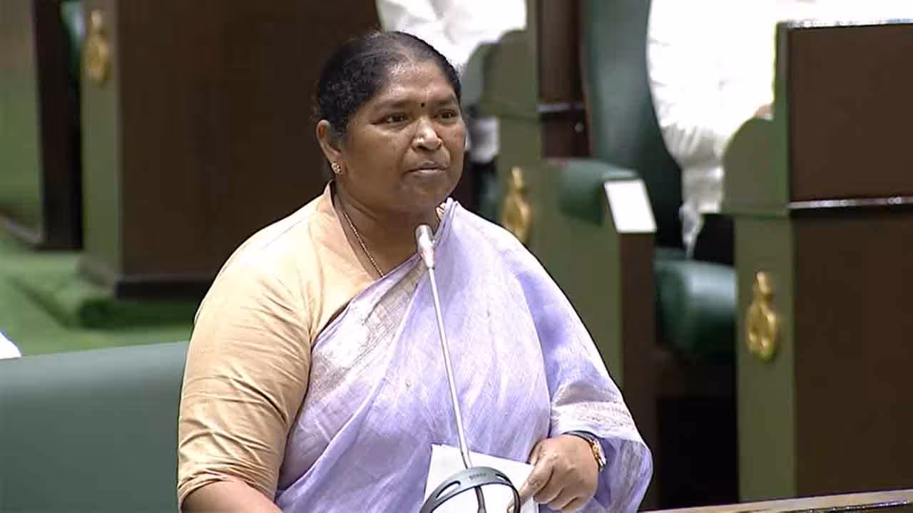 Anganwadi Recruitment | త్వరలోనే 15 వేల అంగన్వాడీ పోస్టుల భర్తీ.. శాసనభలో మంత్రి సీతక్క ప్రకటన