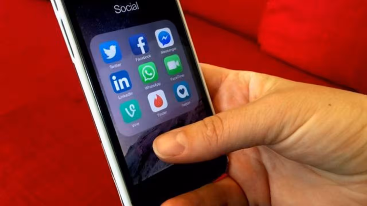 Social Media | బోగస్ అకౌంట్ క్రియేట్ చేసి.. నటిపై అసభ్య పోస్టులు.. యాక్టర్ అరెస్టు