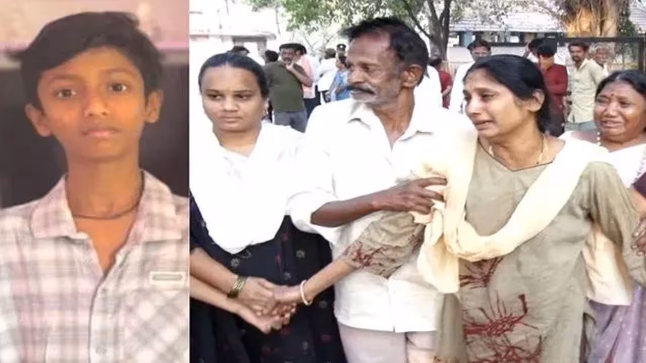 Ballari | ఆశ్రమ పాఠశాల హాస్టల్లో దారుణం.. సహచరులపై 9వ తరగతి విద్యార్థి ఘాతుకం.. ఒకరు మృతి