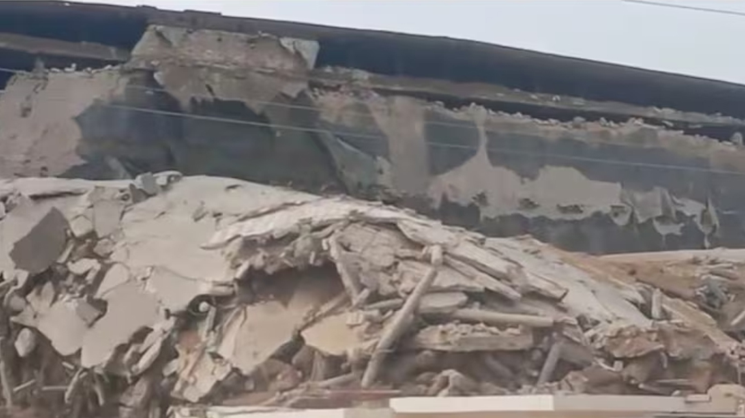 5 killed as cold storage facility collapses in UP