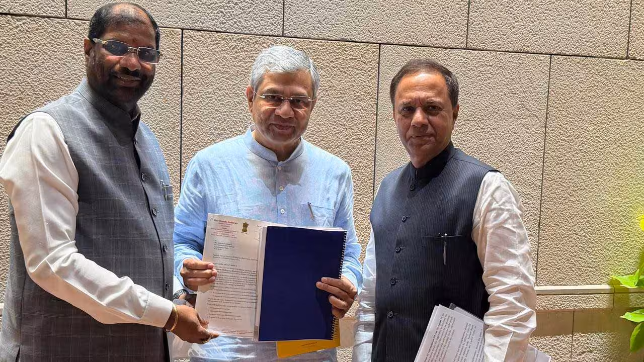 BRS MPs | కొత్తగూడెంను రైల్వే డివిజన్గా ఏర్పాటు చేయండి.. కేంద్రానికి బీఆర్ఎస్ ఎంపీల విజ్ఞప్తి