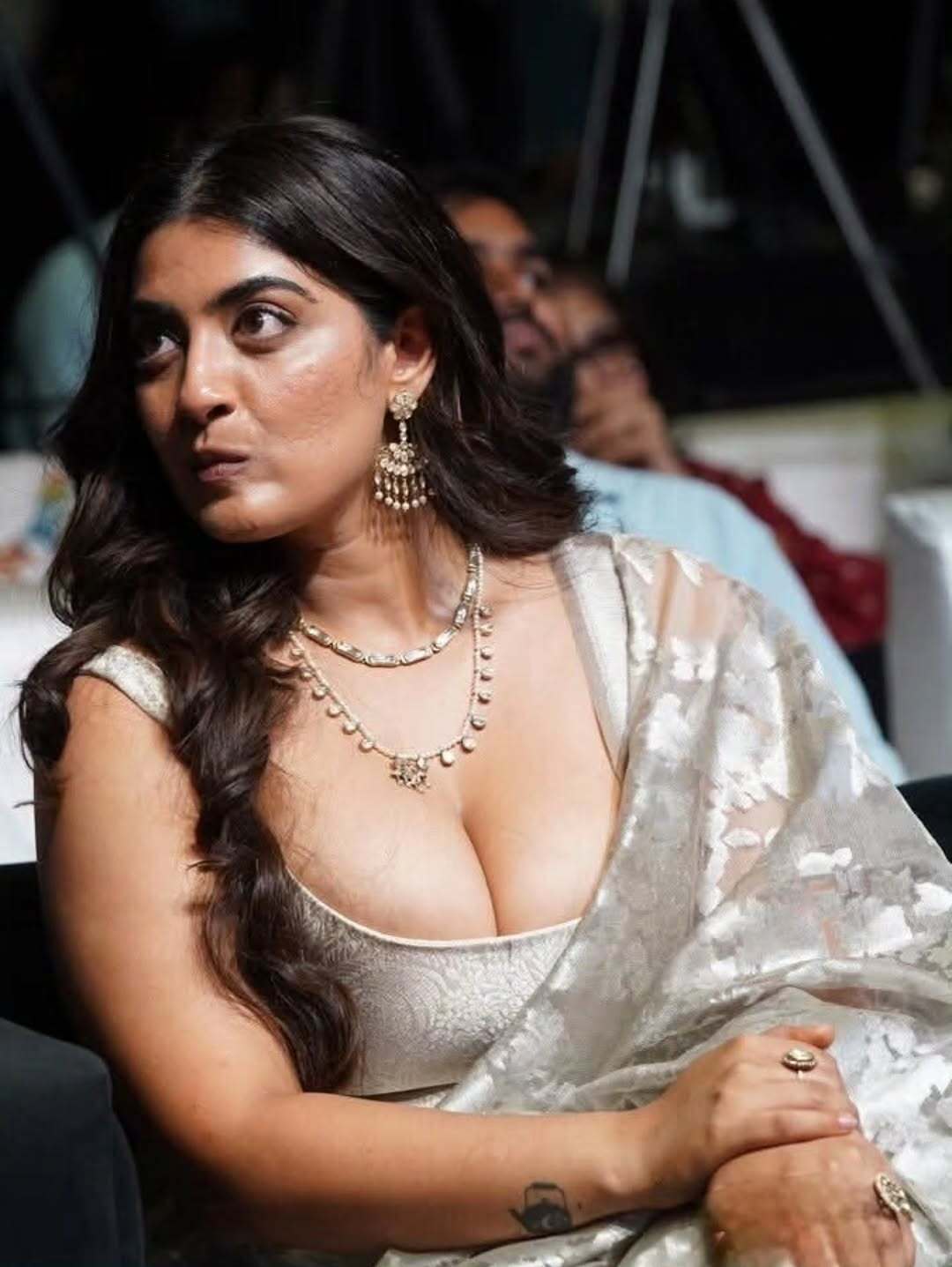 డెకాయిట్ మూవీతో జైన్ మేరీ ఖాన్ టాలీవుడ్లోకి ఎంట్రీ ఇస్తోంది.