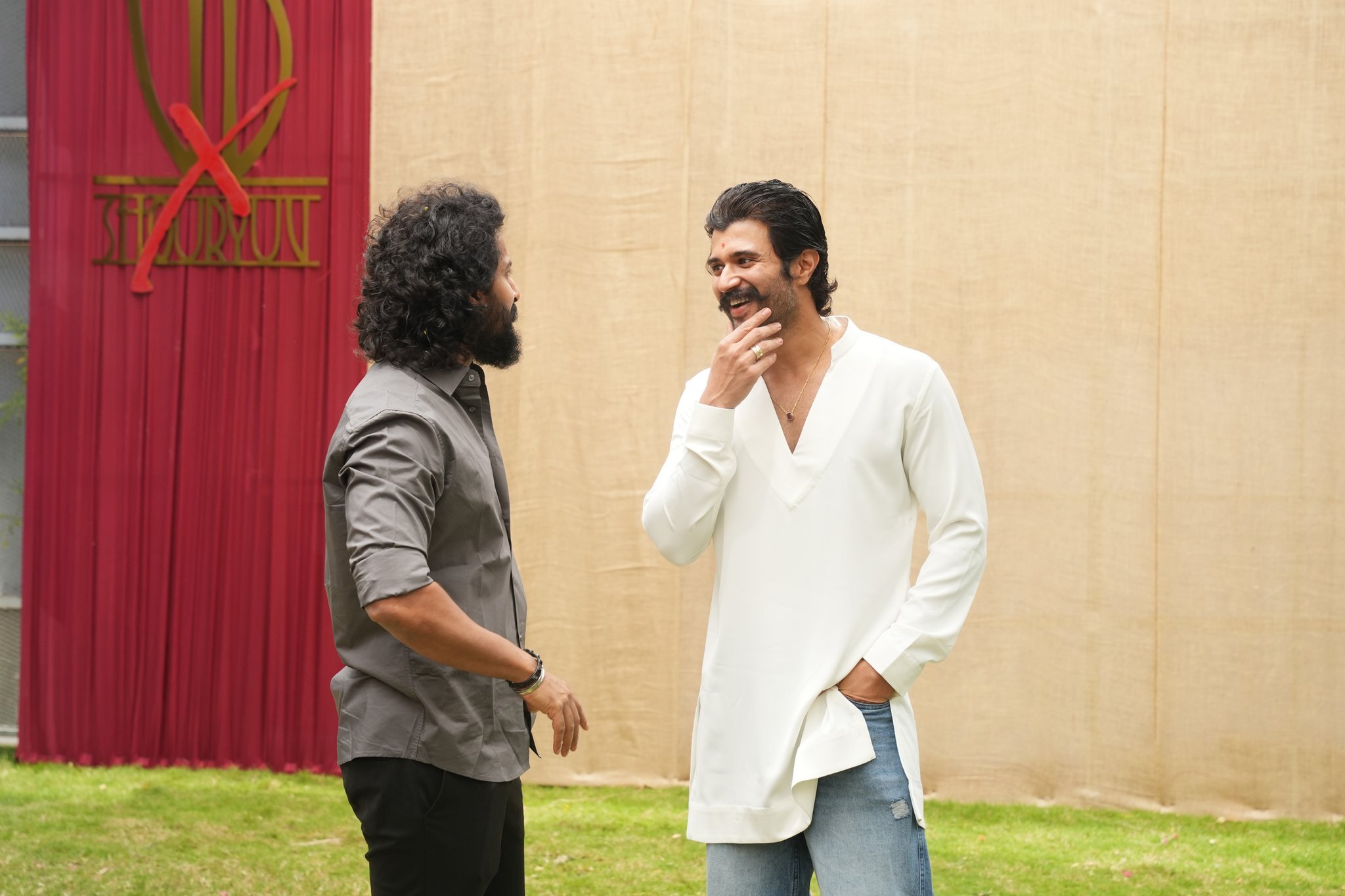 విజయ్ సినిమాకు పలువురు హాలీవుడ్ టెక్నీషియన్లు పనిచేయబోతున్నారు.
