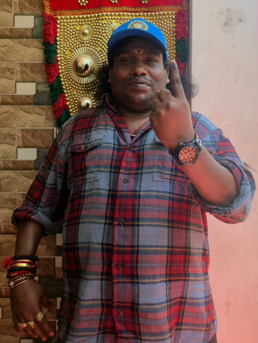 TN Election | తమిళనాడు అసెంబ్లీ ఎన్నికలు – ఓటేసిన సెలిబ్రిటీలు - Image 14