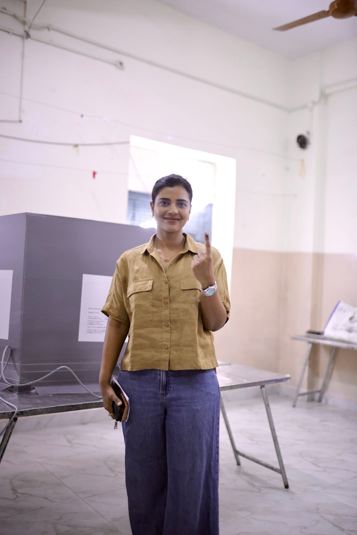 TN Election | తమిళనాడు అసెంబ్లీ ఎన్నికలు – ఓటేసిన సెలిబ్రిటీలు - Image 13
