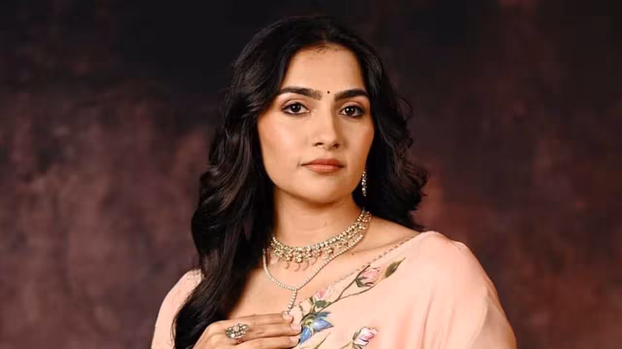 Rukmini Vasanth | రిషబ్ శెట్టితో విభేదాలు.. ప్రచారానికి తెరదించిన రుక్మిణి వసంత్..!