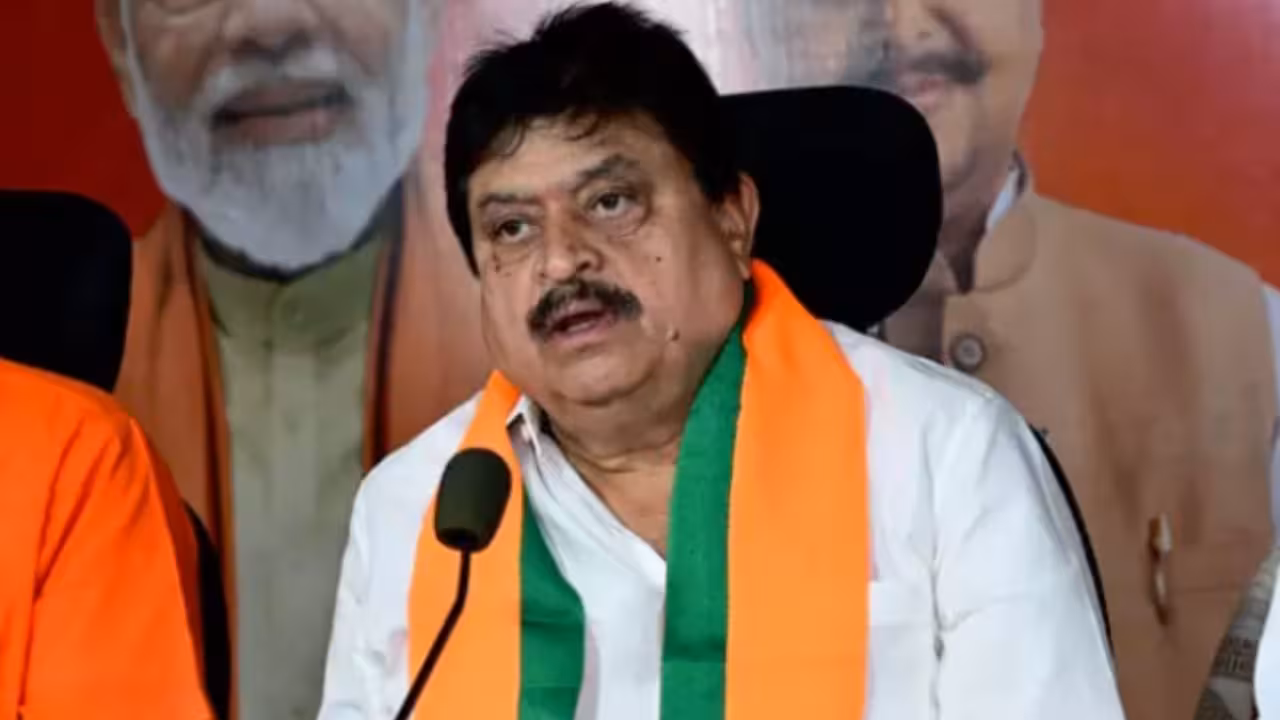 BJP Chief Ramchandar Rao | రేవంత్.. ముందు కేరళంలో సీట్లు తగ్గించమని అడుగు: బీజేపీ చీఫ్ రాంచందర్రావు