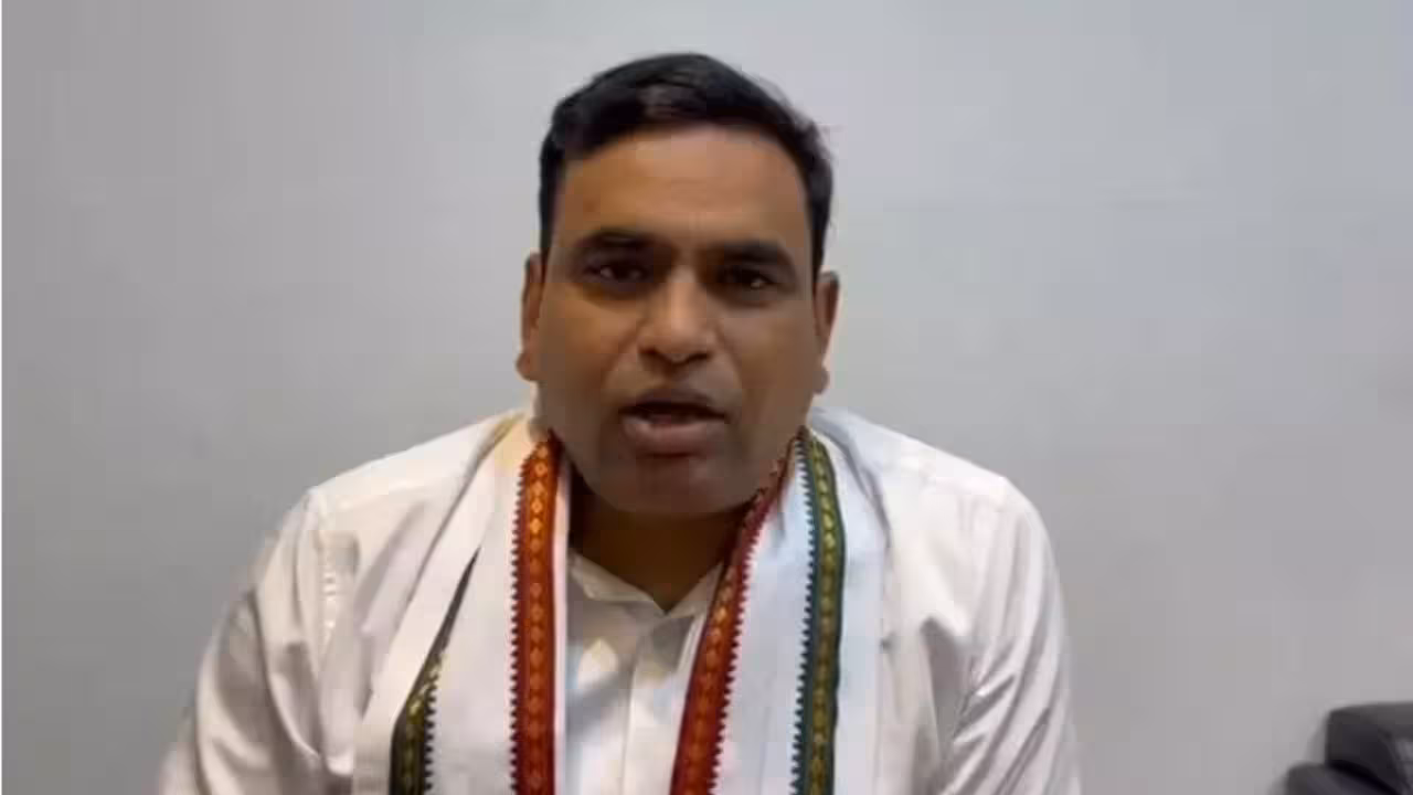 MP Chamala Kiran Kumar Reddy | అసలు బండి సంజయ్ది ఏ గ్రహం? ఆయనతో తెలంగాణకు ఏం లాభం: బండి సంజయ్కు ఎంపీ చామల కౌంటర్
