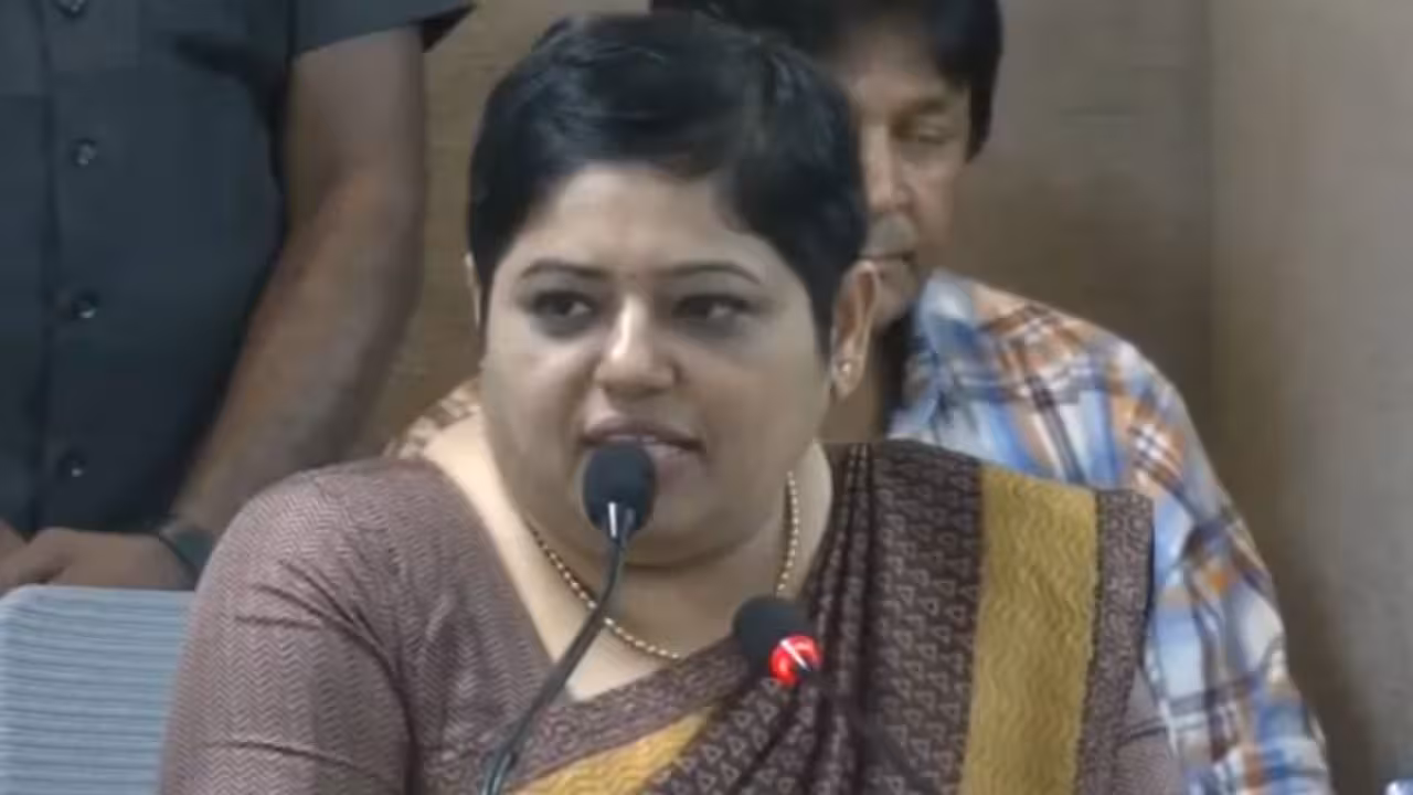 Bharathi Hollikeri | బడి, గుడి, గుడిసె, ఆస్పత్రి.. ఇలా ఏదైనా లెక్కిస్తాం: జనగణన డైరెక్టర్ భారతీ హాళికేరి