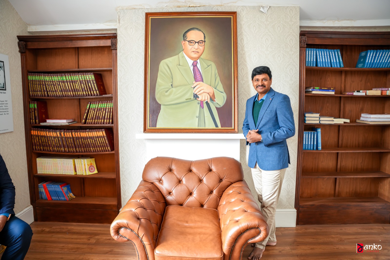 Santhosh Kumar | అంబేద్కర్ ఇంట్లో మాజీ ఎంపీ సంతోష్ కుమార్ - Image 9
