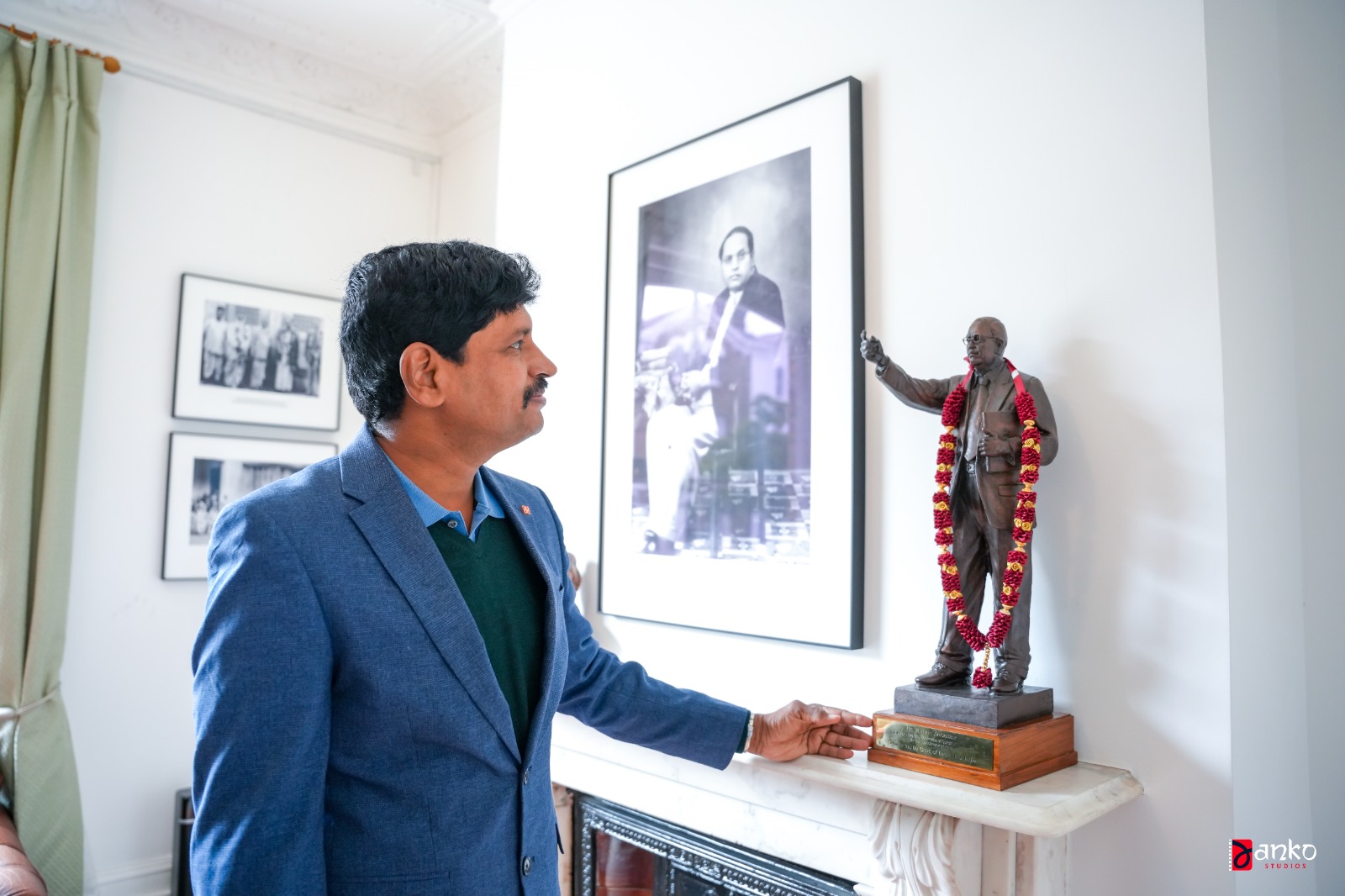Santhosh Kumar | అంబేద్కర్ ఇంట్లో మాజీ ఎంపీ సంతోష్ కుమార్ - Image 1