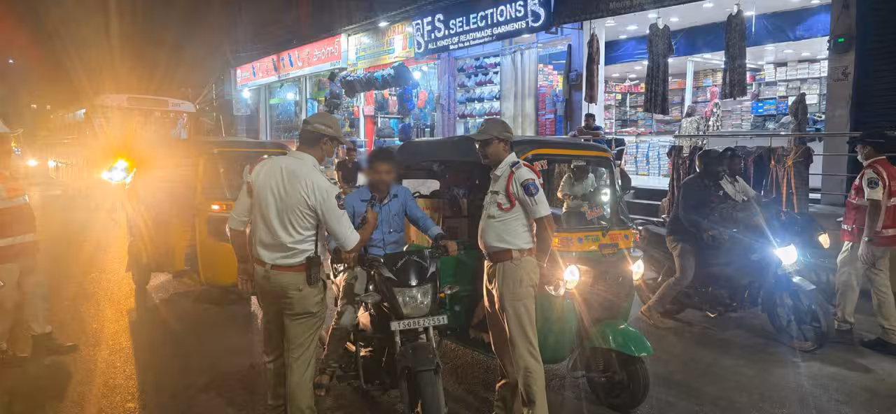 Weekend Drunk and Drive | వీకెండ్ స్పెషల్ డ్రంక్ అండ్ డ్రైవ్.. 245 మందిపై కేసులు