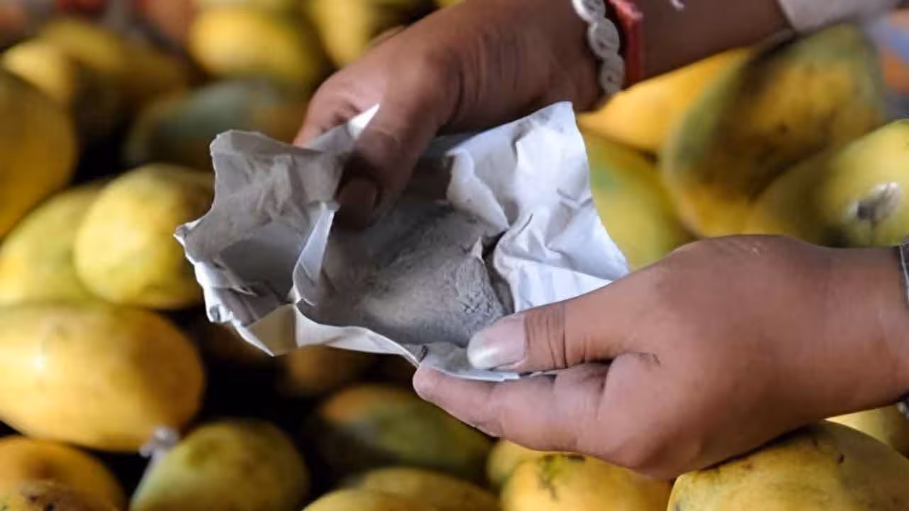 Calcium Carbide | కాల్షియం కార్బైడ్ తో పండ్లను పండిస్తే కఠిన చర్యలు: FSSAI