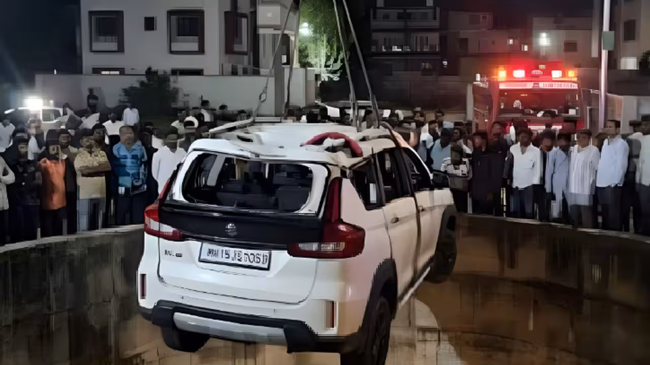 Car Falls into Well | బావిలో పడిన కారు.. ఒకే కుటుంబంలో 9 మంది మృతి