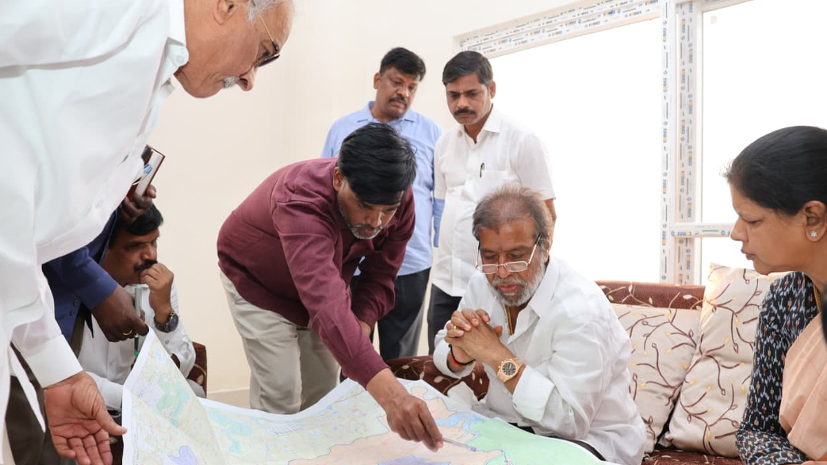 Minister Damodar Rajanarsimha Reviews Singur Dam Safety Focuses on Tourism and Education in Andole