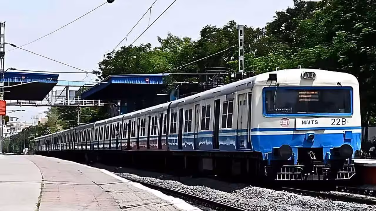 MMTS Trains | జూన్ 2 నుంచి ఎంఎంటీఎస్ రైళ్లలో ఉచిత ప్రయాణం..!