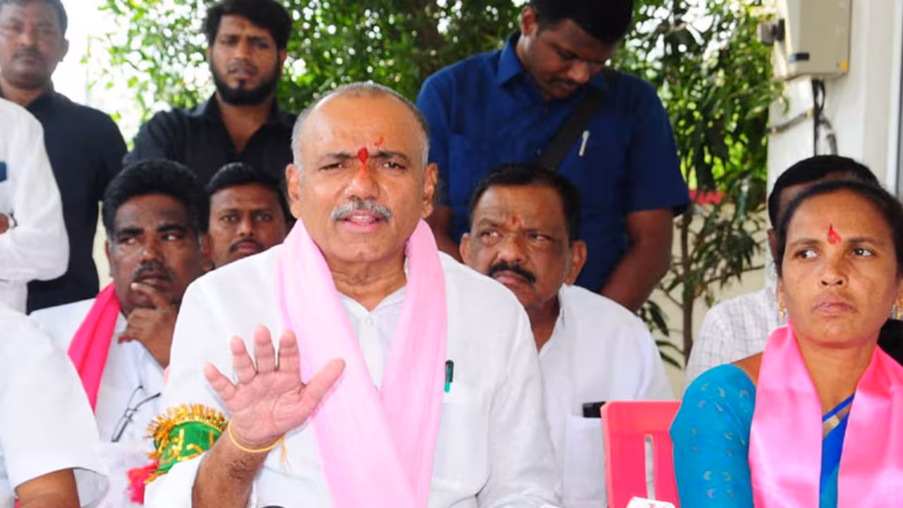 Gandra Venkata Ramana Reddy | బెదిరించి.. దబాయింపులతో తప్పించుకోలేరు.. మంత్రి సీతక్కపై గండ్ర వెంకటరమణా రెడ్డి ఆగ్రహం