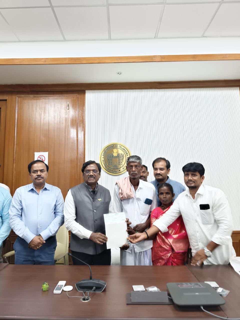 Telangana Govt Stands with Gig Workers Minister Vivek Hands Over Rs 5 Lakh Ex-Gratia to Deceased Workers Families