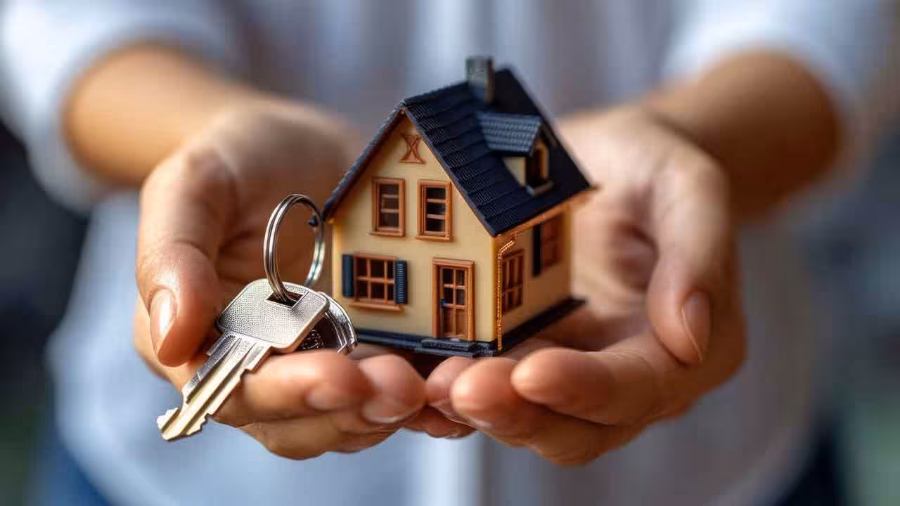 Home Buying | ఇంటిని కొనుగోలు చేస్తున్నారా.. ఈ విషయాలను తెలుసుకోవడం తప్పనిసరి..