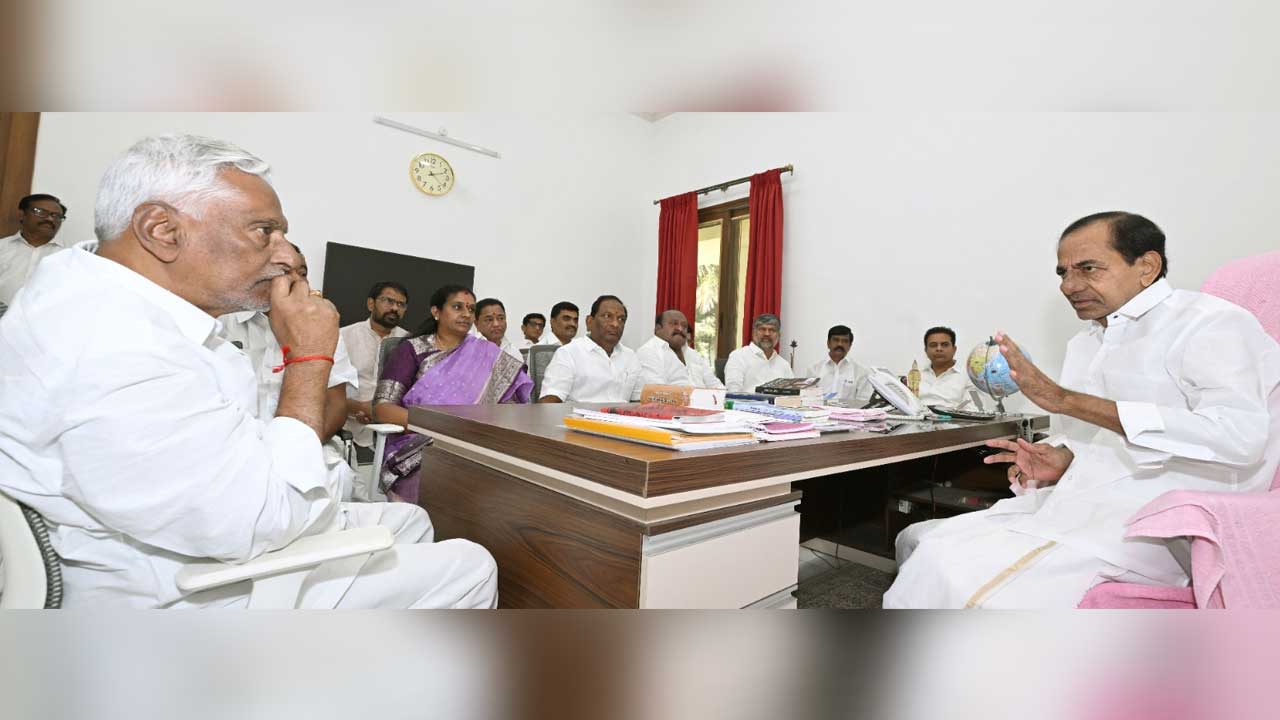 ఎర్రవల్లి ఫామ్ హౌజ్లో కేసీఆర్తో జీవన్ రెడ్డి భేటీ.. ఫొటో గ్యాలరీ - Image 10