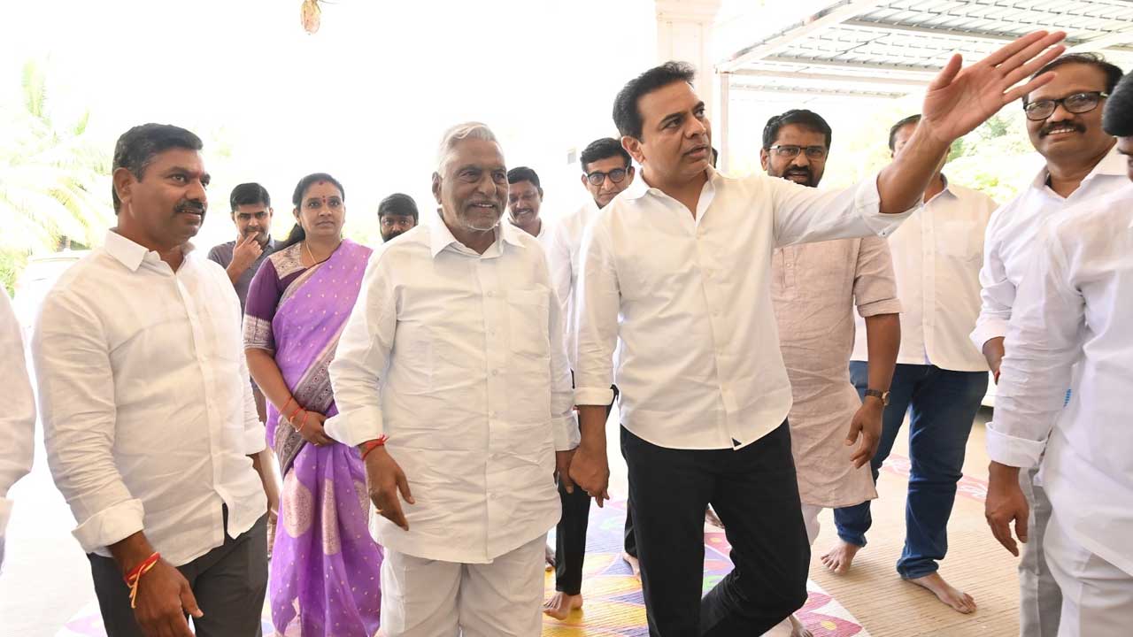 ఎర్రవల్లి ఫామ్ హౌజ్లో కేసీఆర్తో జీవన్ రెడ్డి భేటీ.. ఫొటో గ్యాలరీ - Image 11