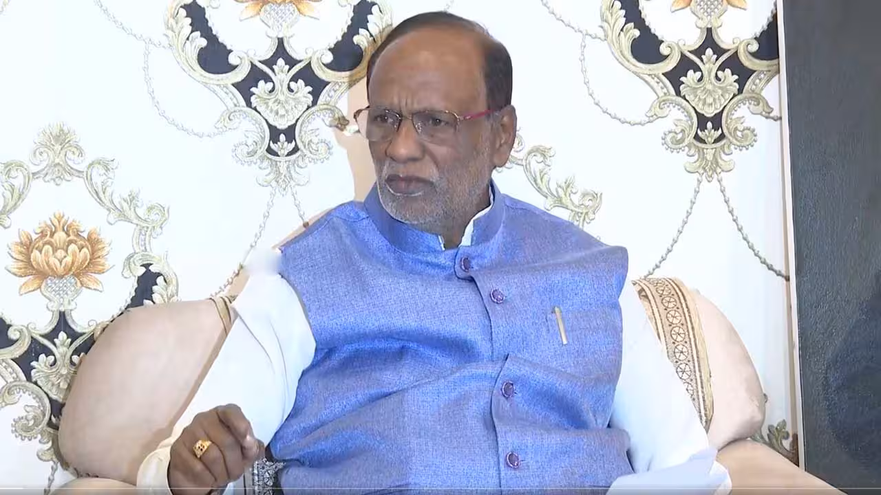 MP Laxman | ఏ శాస్త్రీయ పద్ధతిలో గ్రేటర్ హైదరాబాద్ను విభజించారు..? సీఎం రేవంత్కు ఎంపీ లక్ష్మణ్ సూటి ప్రశ్న