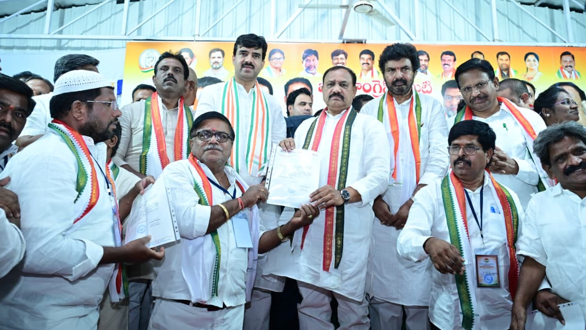 TPCC Chief Mahesh Kumar Goud Slams KTR & Harish Rao at Mahabubnagar Congress Meeting