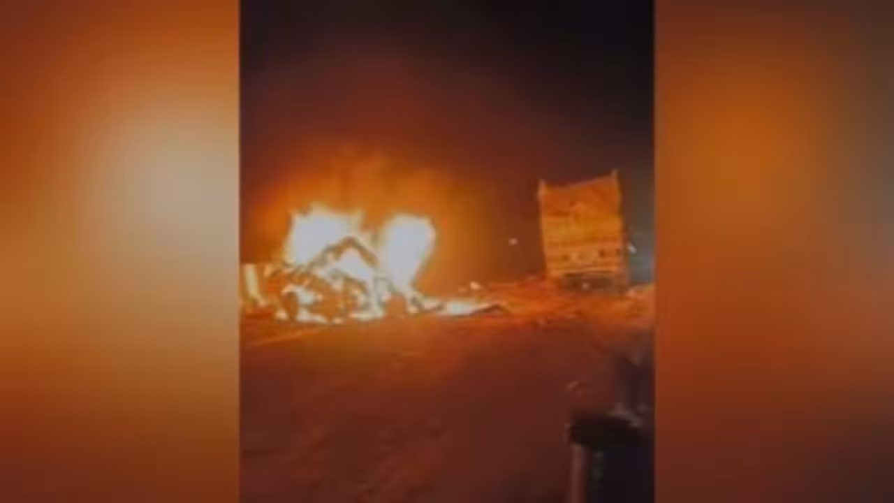Road Accident | జాతీయ రహదారిపై ట్రక్కు బీభత్సం.. 11 మంది దుర్మరణం