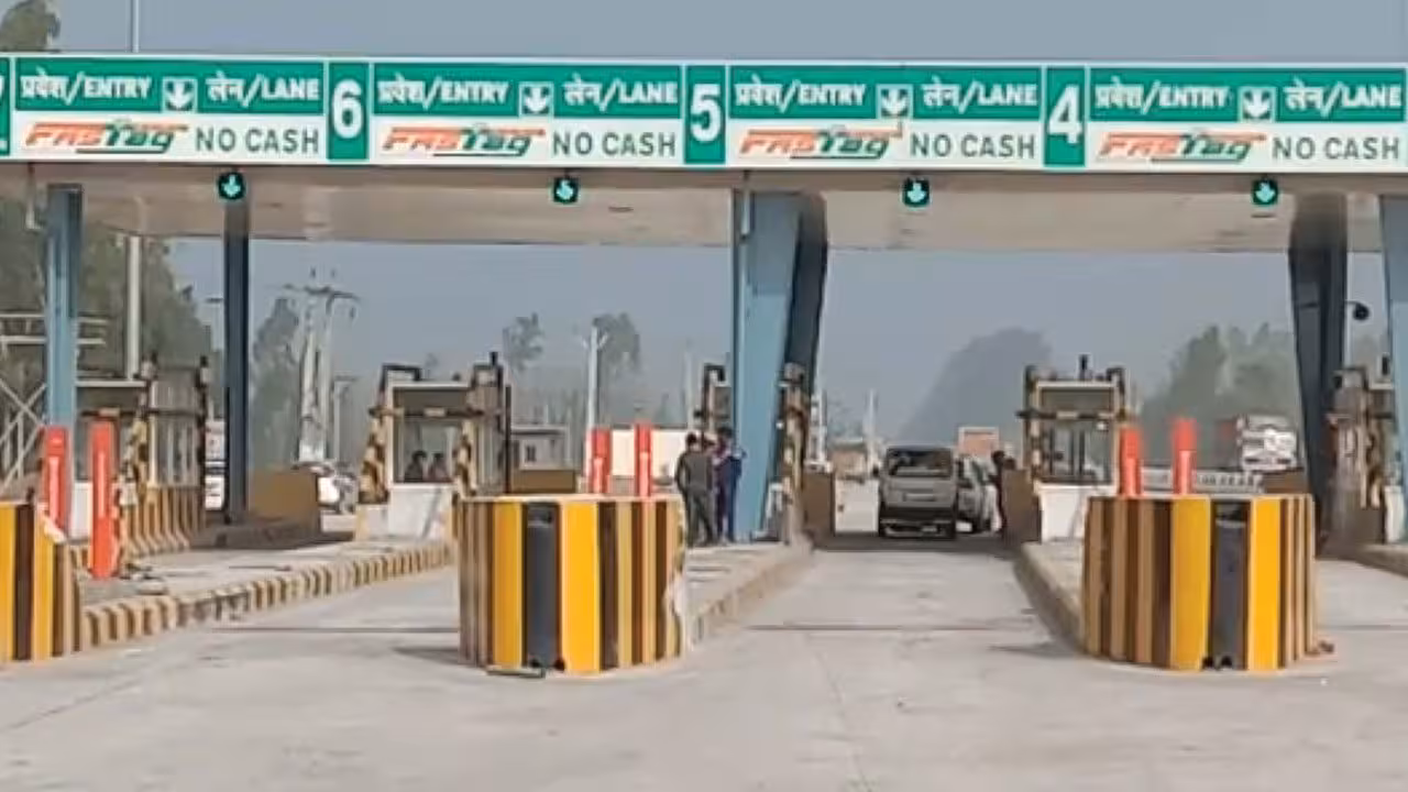 Toll Plaza | ఫాస్టాగ్ మాత్రమే.. ఇకపై టోల్ప్లాజాల్లో నగదు చెల్లింపులు బంద్