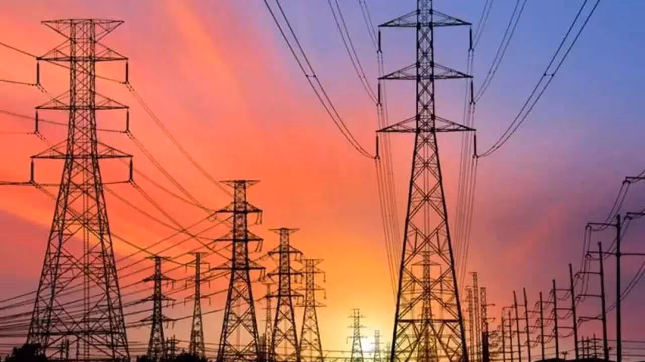 Power Cuts | ఓ వైపు మండుటెండలు.. మరోవైపు విద్యుత్ కోతలు.. అల్లాడిపోతున్న హైదరాబాదీలు