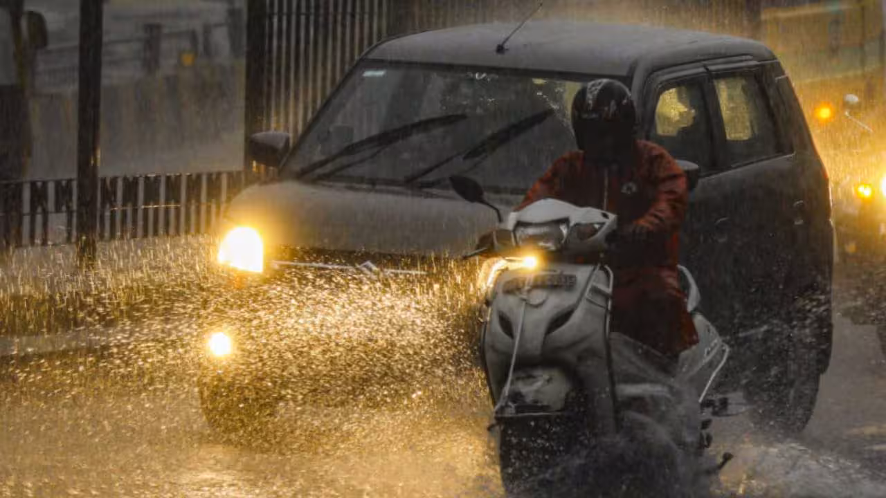Hyderabad | నగరంలో వర్షం.. ఉక్కపోతకు ఉపశమనం..