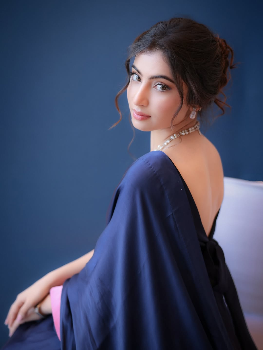 తొలుత ఈ సినిమాలో కియారా అద్వానీ, కృతిసనన్, అలియా భట్తో పాలు పలువురు హీరోయిన్ల పేర్లు వినిపించాయి.