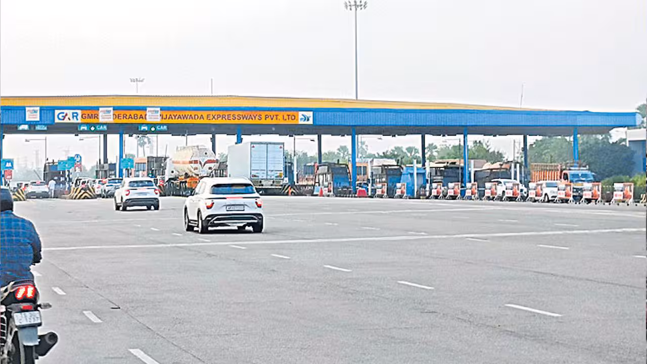 Toll charges | మారిన టోల్చార్జీలు.. విజయవాడ రూట్లో తగ్గింపు.. వరంగల్ మార్గంలో పెంపు