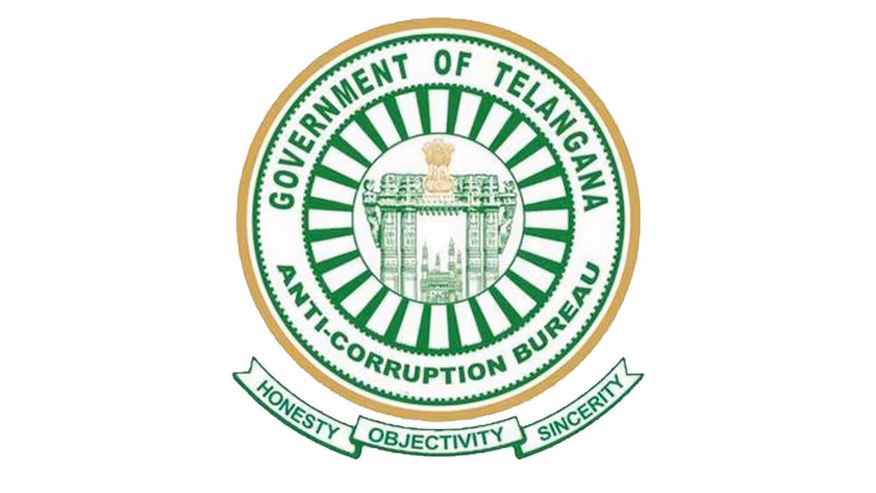 ACB Raids | ఆదాయానికి మించి ఆస్తులు..! డిప్యూటీ కలెక్టర్ ఇళ్లలో ఏసీబీ సోదాలు..